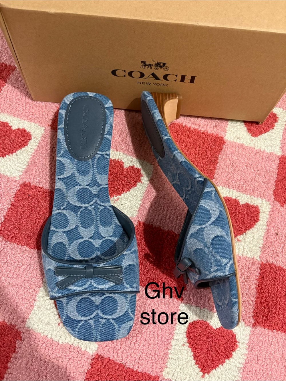 Coach Bow Kitten Heel Sandal - Picture 4 of 7